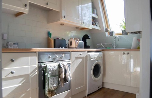 Finsbury Park Apartment | Charming 2 Bedroom Flat in Finsbury Park