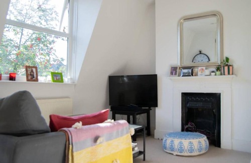 Finsbury Park Apartment | Charming 2 Bedroom Flat in Finsbury Park