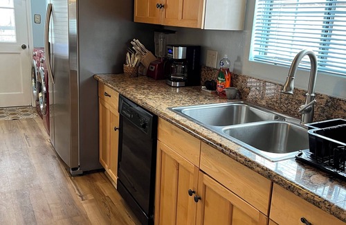 Compton House | Charming 2-bedroom front house with WiFi and free parking