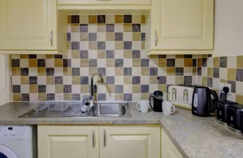 Welford Apartment | Charming 2-bedroom apartment in nice Stoneygate with WiFi