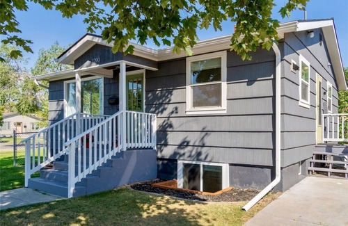 Franklin to the Fort Apartment | Charming 2-Bedroom Guest Suite in the Heart of Missoula