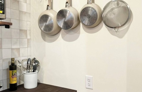 Lakewood House | Charming 2-bedroom house in Lakewood with WiFi access