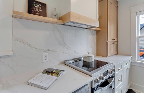 North Tabor House | Charming 2-bedroom house with WiFi in NE Portland