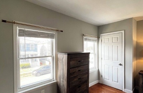 Mosby House | Charming 2-bedroom house in lovely Richmond with WiFi, AC.