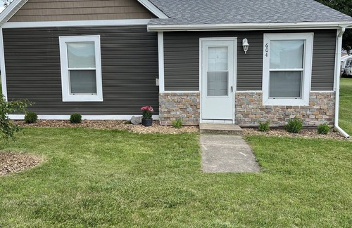 Collins House | Charming 2-bedroom house in Collins with AC, WiFi