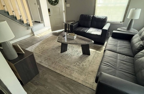 Detroit House | Charming 2-bedroom house in marvelous Detroit with WiFi, AC