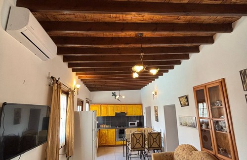 Kyrenia House | Charming 2-bedroom house with WiFi, in Harbour Girne