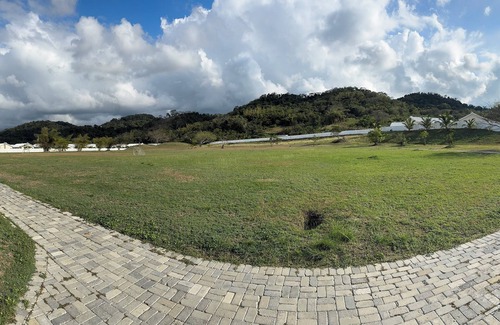 Lucea House | Charming 2-bedroom house with WiFi, fitness room in Lucea