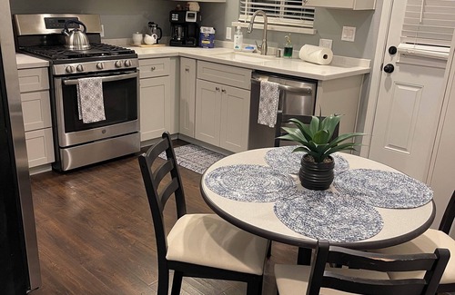 Ukiah House | Charming 2-bedroom house with WiFi and AC in lovely Ukiah