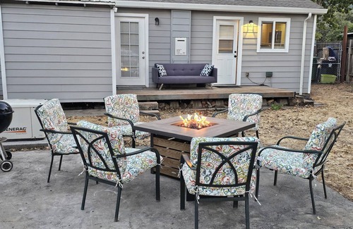 Ukiah House | Charming 2-bedroom house with WiFi and AC in lovely Ukiah