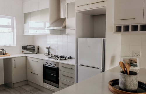 Vineta Apartment | Charming 2-Bedroom Retreat in the Heart of Swakopmund – Walk to Beach & Cafés!