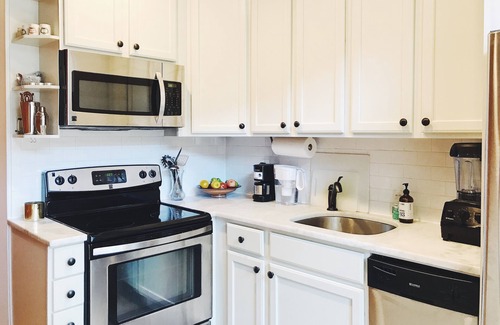 NoMa House | Charming 2-bedroom rowhouse with private patio in central Washington, DC