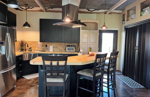 Pryor House | Charming 2-bedroom rural home outside of the city of Pryor Creek