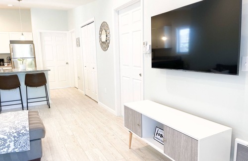 Parkland House | Charming 2 Bedroom Stay Near PLU