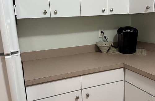 Clearwater House | Charming 2-bedroom townhome with WiFi, AC in Clearwater close to the beach.