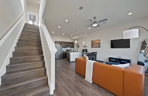 Central Arlington House | Charming 2-bedroom townhome Near AT&T Stadium in Arlington