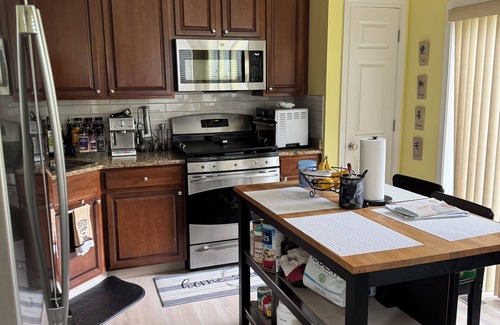 Huntley House | Charming 2-bedroom townhome in Huntley with WiFi, 2 bedrooms 3 baths