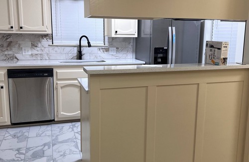 Mid City South House | Charming 2-bedroom house in wonderful Baton Rouge with AC, WiFi