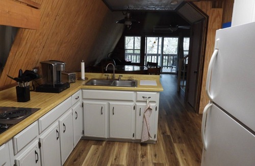 Canyon Lake Cabin | Charming 2-bedroom loft A Frame with lake view in peaceful Canyon Lake