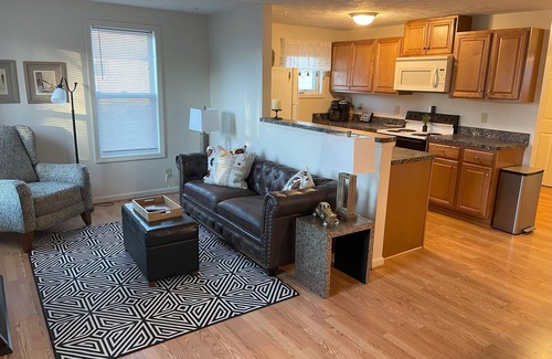 East Lansing House | Charming 2-bedroom house in quiet East Lansing neighborhood