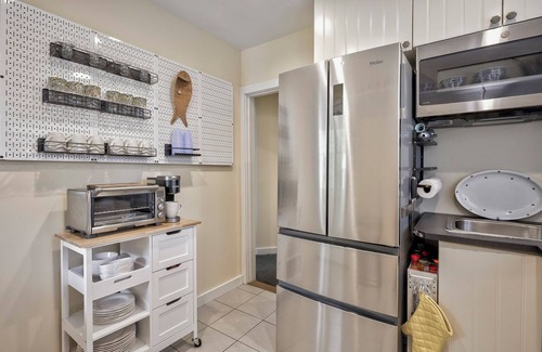 Ocean Bay Park House | Charming 2-Bedroom Beach Cottage in Ocean Bay Park