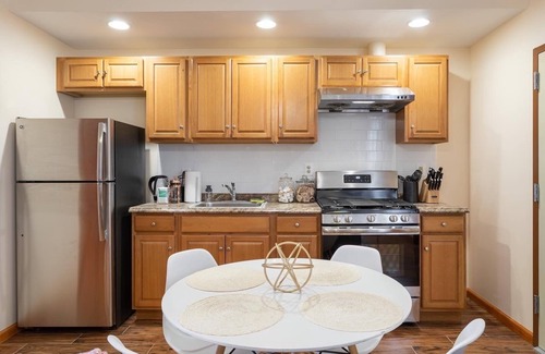 Center City Apartment | Charming 2-bedroom apartment Near Center City with Parking.