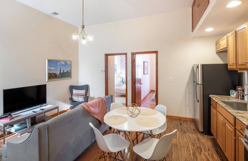 Center City Apartment | Charming 2-bedroom apartment Near Center City with Parking.