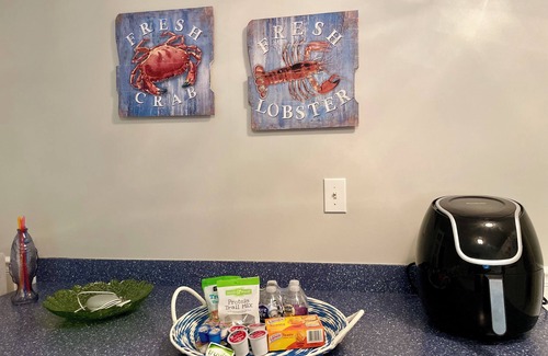 Sneads Ferry Cottage | Charming 2-bedroom cottage in Sneads Ferry with WiFi and AC