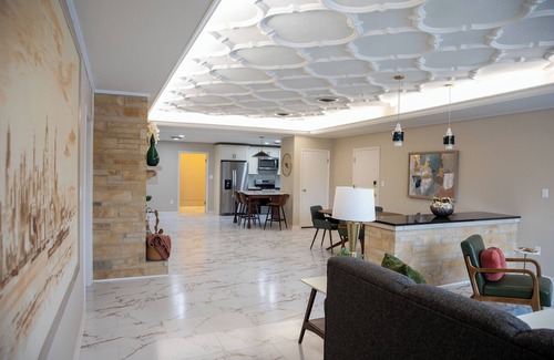 Terre Haute Apartment | Charming 2-bedroom apartment close to Universities in downtown Terre Haute.