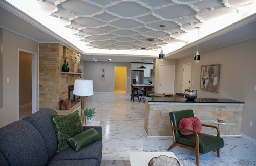 Terre Haute Apartment | Charming 2-bedroom apartment close to Universities in downtown Terre Haute.