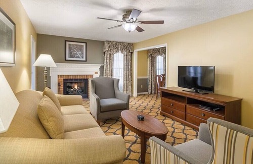 Williamsburg Apartment | Charming 2-bedroom apartment with AC, fitness room in fantastic Williamsburg