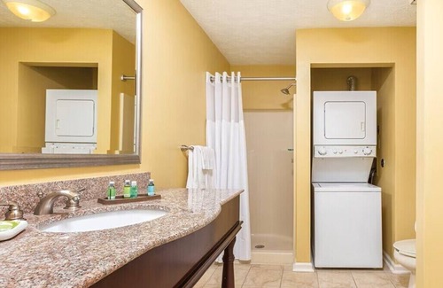 Williamsburg Apartment | Charming 2-bedroom apartment with AC, fitness room in fantastic Williamsburg