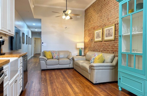 Troy Apartment | Charming 2 BR/2 bath in Historic District - Rent 1 Suite or Both/8-16 people!