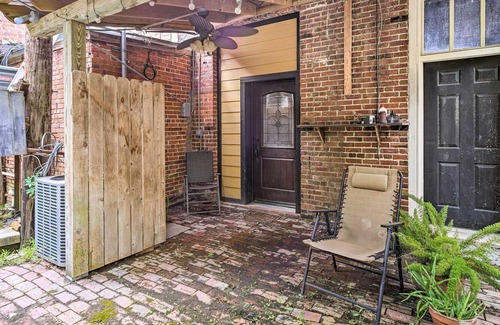 Welsh Apartment | Charming 2-Story Apt - 26 Mi to Lake Charles!