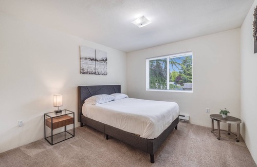 Covington Apartment | Charming 2BD/2BA Retreat in Covington – Your Perfect Getaway