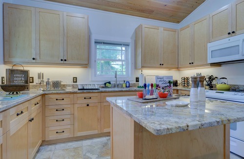 St. Augustine Cottage | Charming 2BR Uptown Cottage - Artsy & Vibrant!