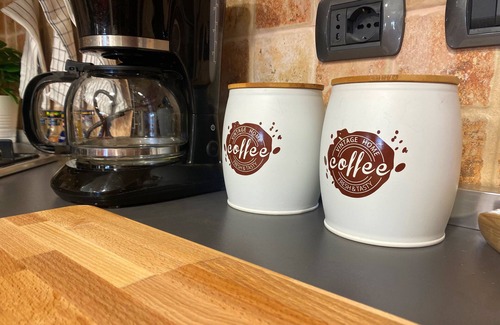 Capitana Villa | Charming 3-bedroom villa with A/C, WIFI, Steps to Beach, Parking