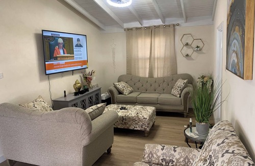 Oistins House | Charming 3-bedroom house with AC, WiFi in Atlantic Breeze, Chancery Lan, Ch Ch