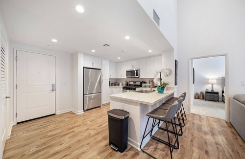 Irvine Bed & Breakfast | Charming 3-bedroom B&B with AC and fitness room in Irvine