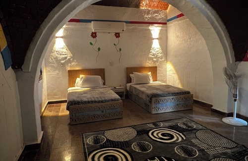 Aswan Bed & Breakfast | Charming 3-bedroom bed & breakfast in pleasant Aswan with WiFi, AC