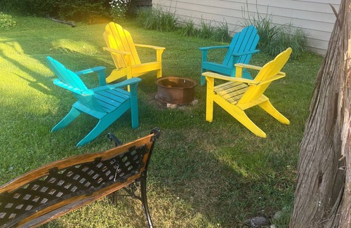 Edinboro Cottage | Charming 3-bedroom cottage at lovely Edinboro Lake