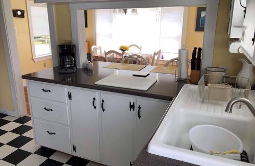 Steuben Cottage | Charming 3-bedroom cottage on Pigeon Hill Peninsula withWiFi.n