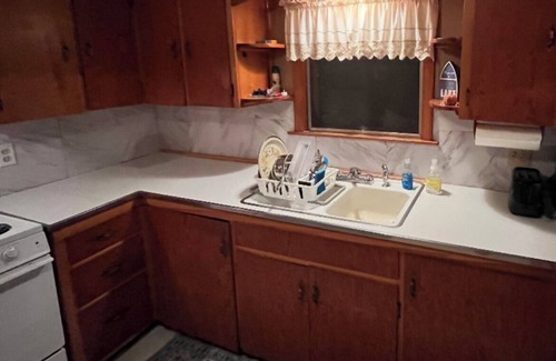 Windsor Cottage | Charming 3-bedroom cottage in Windsor.