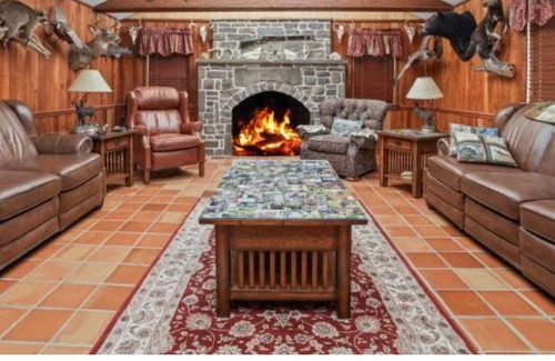 Windsor Other | Charming 3 bedroom farmhouse with AC, fitness room in amazing Windsor NY