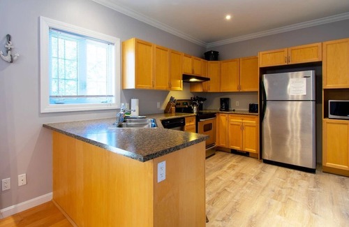 Salsbury Cove House | Charming 3-bedroom home with AC in Bar Harbor, only 5 minutes to Acadia.