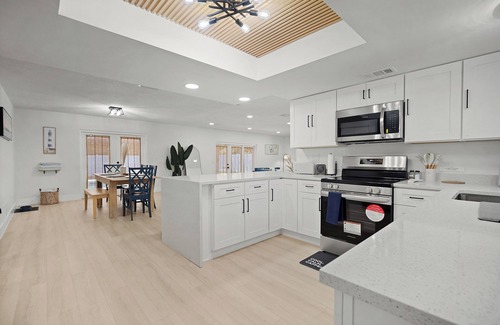Palm Coast House | Charming 3-bedroom house with pool, pets stay FREE, fitness equip in Palm Coast