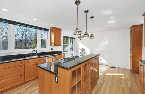 Lexington House | Charming 3-bedroom house with WiFi, AC in lovely Lexington