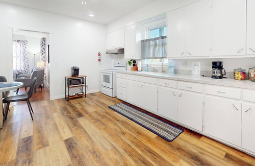 Mansfield House | Charming 3-bedroom house in Mansfield with WiFi, AC, full kitchen