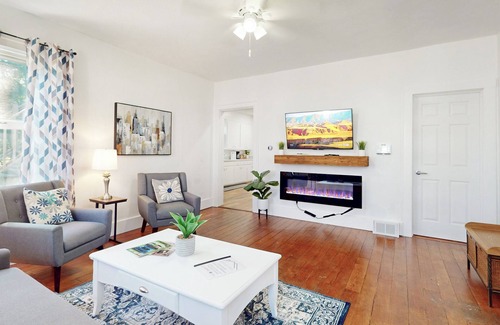 Mansfield House | Charming 3-bedroom house in Mansfield with WiFi, AC, full kitchen