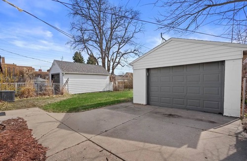 West Allis House | Charming 3-bedroom house Close to All in Milwaukee
